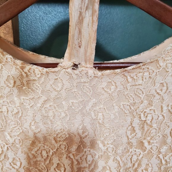 Vintage | Peach Lace Dress - Picture 5 of 5